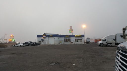 Truck Repair Shop «Boss Shop», reviews and photos, 14019 Blue Lick Rd, Memphis, IN 47143, USA