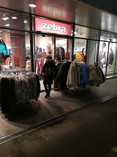 Rezensionen über Zebra Fashion Store Uster in Uster - Bekleidungsgeschäft