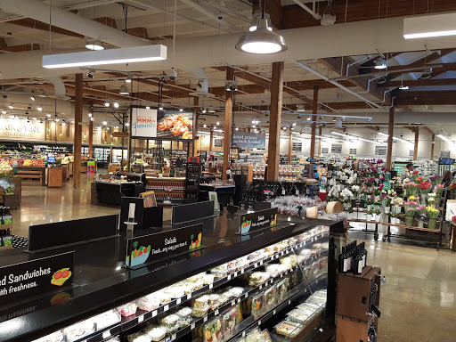 Grocery Store «Main & Vine», reviews and photos, 5010 Point Fosdick Dr NW, Gig Harbor, WA 98335, USA