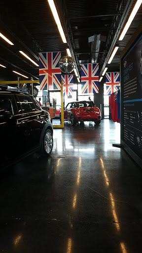 Car Dealer «Ferman MINI of Tampa Bay», reviews and photos, 31320 US-19, Palm Harbor, FL 34684, USA