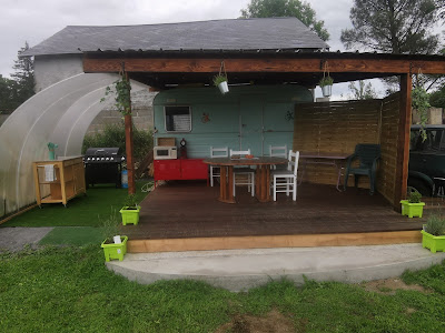 Camping le petit paradis à Queuille