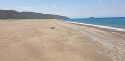 Φωτογραφία του Wild beach με μακρά ευθεία ακτή