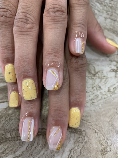 Nail Salon «Nail Beauty Salon (Threading & Henna Art)», reviews and photos, 9119 Reisterstown Rd, Owings Mills, MD 21117, USA