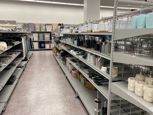 Clothing Store «Burlington Coat Factory», reviews and photos, 989 US-1, North Brunswick Township, NJ 08902, USA