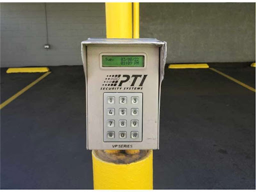 Self-Storage Facility «Extra Space Storage», reviews and photos, 340 S Flower St, Orange, CA 92868, USA