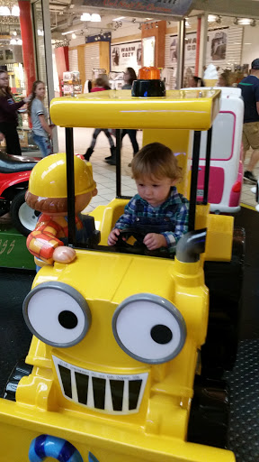 Shopping Mall «Muncie Mall», reviews and photos, 3501 N Granville Ave, Muncie, IN 47303, USA