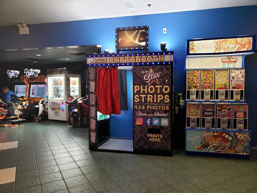 Movie Theater «UA Kaufman Astoria Cinemas 14 & RPX», reviews and photos, 35-30 38th St, Astoria, NY 11101, USA