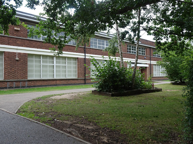 Reviews of Cliff Lane Primary School in Ipswich - School