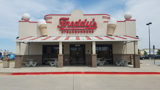 Shopping Mall «Shops at Vineyard Village», reviews and photos, 2800 Texas 121 Business, Euless, TX 76039, USA