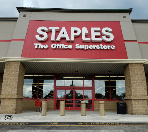 Office Supply Store «Staples», reviews and photos, 1950 W State Rd 426, Oviedo, FL 32765, USA