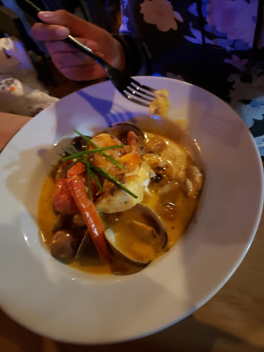 American Restaurant «The Spicy Green Bean», reviews and photos, 225 Hebron Ave, Glastonbury, CT 06033, USA