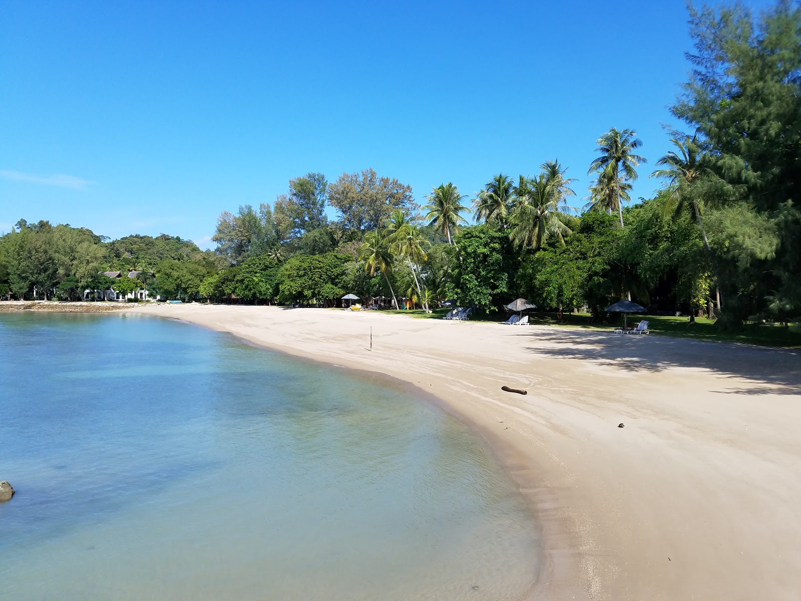 Foto di Rebak Resort Beach con una superficie del sabbia beige