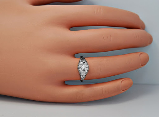 Jewelry Store «Gesner Estate Jewelry», reviews and photos, 1600 W Bay Dr, Largo, FL 33770, USA