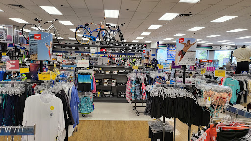 Sporting Goods Store «Big 5 Sporting Goods - El Segundo», reviews and photos, 2515 W El Segundo Blvd, El Segundo, CA 90245, USA