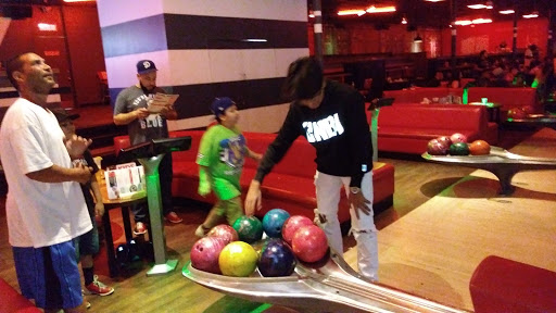 Bowling Alley «AMF Christown Lanes», reviews and photos, 1919 W Bethany Home Rd, Phoenix, AZ 85015, USA