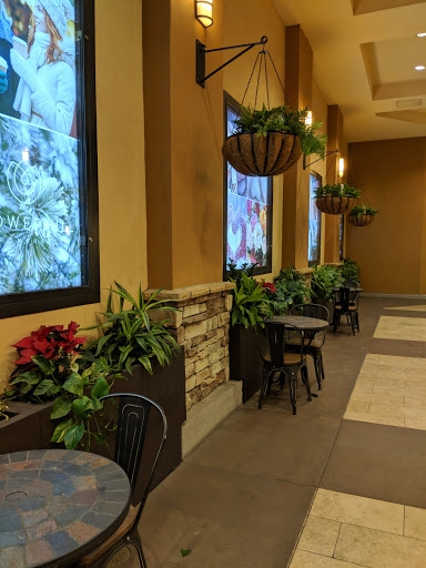 Shopping Mall «Flower Hill Promenade», reviews and photos, 2720 Via De La Valle, Del Mar, CA 92014, USA