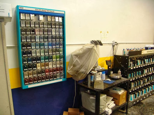 Auto Body Shop «Rich and Famous Auto Body», reviews and photos, 14741 Bessemer St, Van Nuys, CA 91411, USA