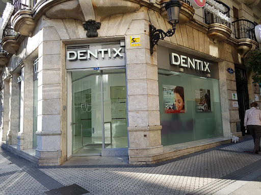 Información y opiniones sobre Dentix San Sebastián San Marcial de San Sebastián