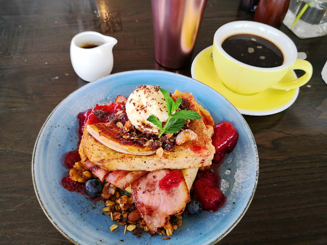 Comments and reviews of Good Vibes Café (Room 205)