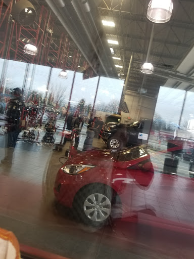 Tire Shop «Discount Tire Store - Louisville, KY», reviews and photos, 2131 S Hurstbourne Pkwy, Louisville, KY 40220, USA