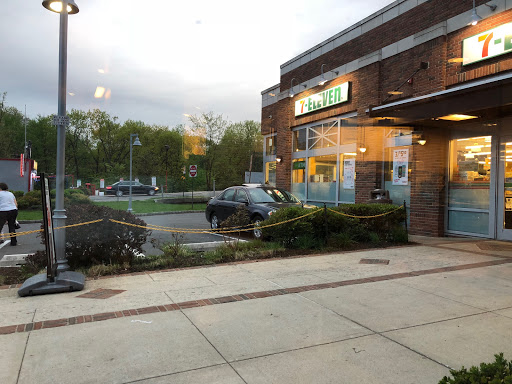 Convenience Store «7-Eleven», reviews and photos, 15 Bloomfield Ave, Montclair, NJ 07042, USA