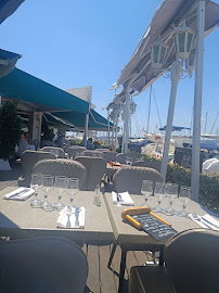 Atmosphère du Restaurant de fruits de mer A la Marée à Saint-Raphaël - n°3