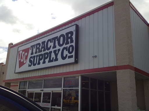 Home Improvement Store «Tractor Supply Co.», reviews and photos, 8110 S Port Dr, Manhattan, KS 66502, USA