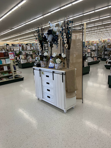 Craft Store «Hobby Lobby», reviews and photos, 13401 Shelbyville Rd #121, Louisville, KY 40223, USA