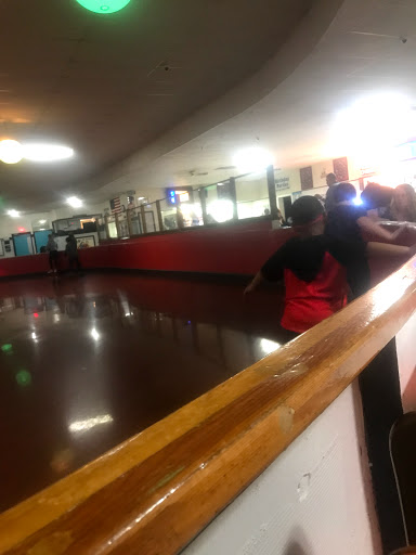Roller Skating Rink «Aurora Skate Center», reviews and photos, 34W113 Montgomery Rd, Aurora, IL 60504, USA