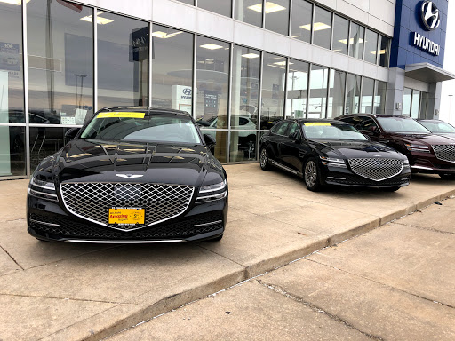 Car Dealer «St Charles Automotive», reviews and photos, 5601 Veterans Memorial Pkwy, St Peters, MO 63376, USA