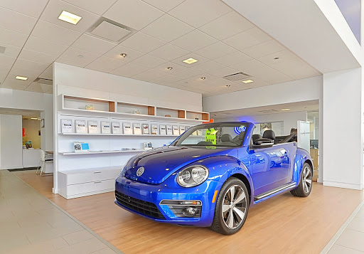 Volkswagen Dealer «Pugi Volkswagen», reviews and photos, 2020 Ogden Ave, Downers Grove, IL 60515, USA