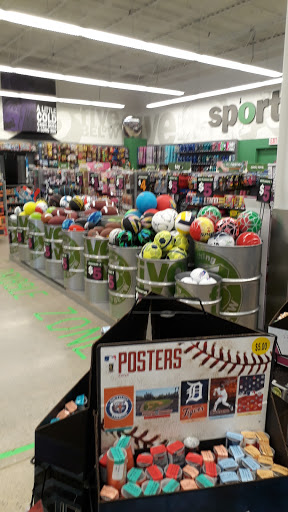 Variety Store «Five Below», reviews and photos, 2145 S Telegraph Rd, Bloomfield Hills, MI 48302, USA