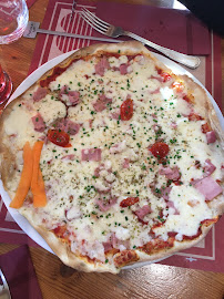 Pizza du Restaurant Le Grillon à Morzine - n°7