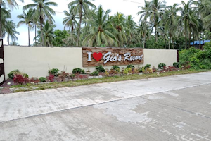 Gio’s Resort image