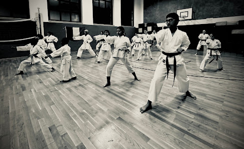 A.S.D. Dojo Shotokan Karate - Bolzano Scuola S.Filippo Neri, Scuola A.Manzoni, 39100 Bolzano BZ, Italia