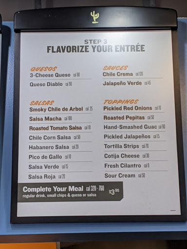 Mexican Restaurant «QDOBA Mexican Eats», reviews and photos, 2421 Cranberry Hwy #304, Wareham, MA 02571, USA