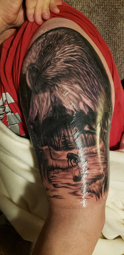 Tattoo Shop «Strange Daze Tattoos», reviews and photos, 1063 M-15, Davison, MI 48423, USA