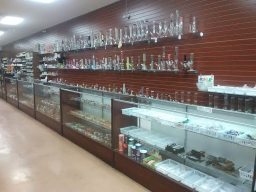 Tobacco Shop «O&S Smoke Shop», reviews and photos, 74435 CA-111, Palm Desert, CA 92260, USA