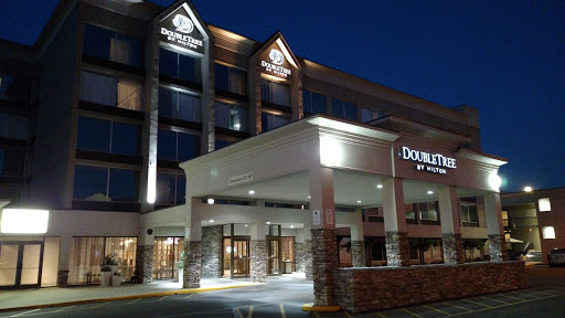 Hotel «DoubleTree by Hilton Hotel Decatur Riverfront», reviews and photos, 1101 6th Ave NE, Decatur, AL 35601, USA