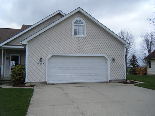 Roofing Contractor «Timbercrest Home Improvements», reviews and photos, 7043 Mancour Dr, Grand Blanc, MI 48439, USA