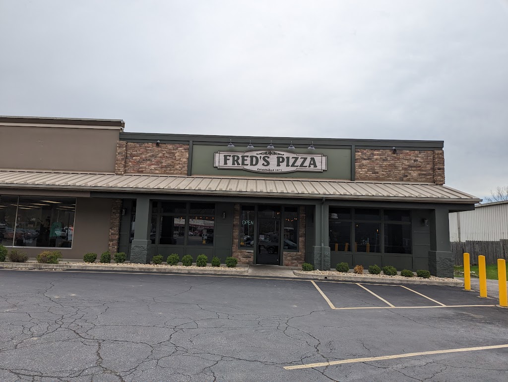 Fred's Pizza 45690