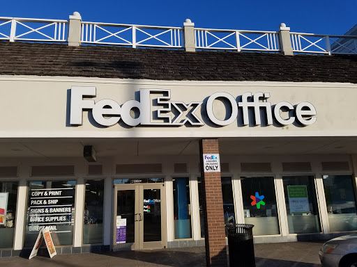 Print Shop «FedEx Office Print & Ship Center», reviews and photos, 232 S Stratford Rd, Winston-Salem, NC 27103, USA