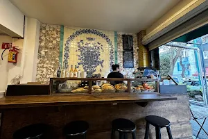 ACRE Panadería y Café image