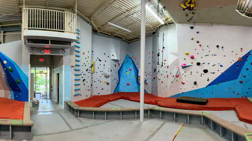 ACTIVE CLIMBING - Indoor Rock Climbing Gym
