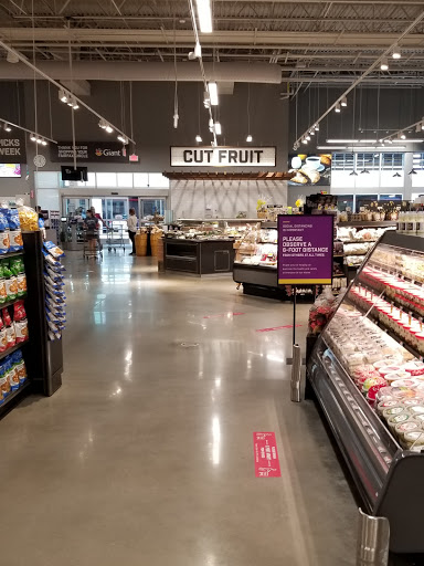 Supermarket «Giant», reviews and photos, 10653 Braddock Rd, Fairfax, VA 22032, USA