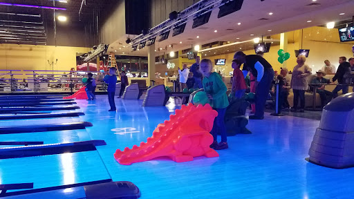 Restaurant «Main Event Entertainment», reviews and photos, 24401 Katy Fwy, Katy, TX 77493, USA