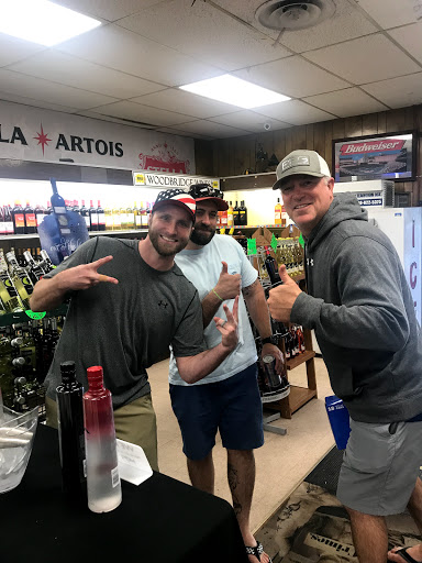 Liquor Store «Annapolis Wine & Spirits», reviews and photos, 1307 Forest Dr, Annapolis, MD 21403, USA