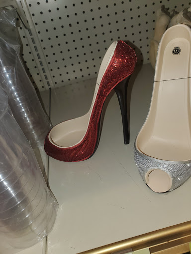 Wine Store «Total Wine & More», reviews and photos, 333 Crossroads Blvd, Cary, NC 27518, USA