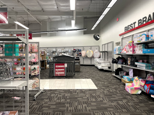 Clothing Store «Burlington Coat Factory», reviews and photos, 800 Barnum Avenue Cutoff, Stratford, CT 06614, USA