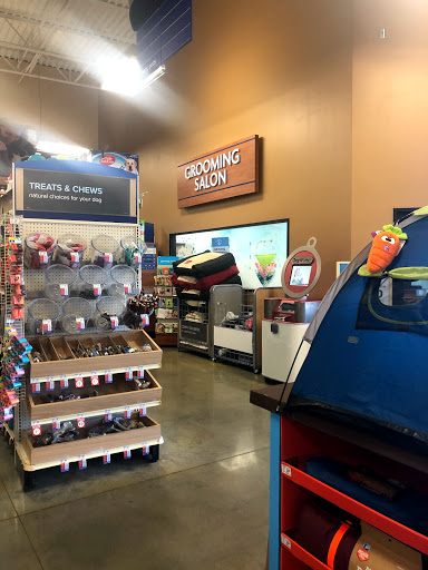 Pet Supply Store «PetSmart», reviews and photos, 601 Centerview Blvd, Kissimmee, FL 34741, USA